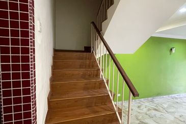 SL 6, Bandar Sungai Long