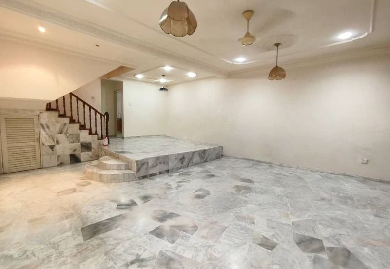 SL 6, Bandar Sungai Long