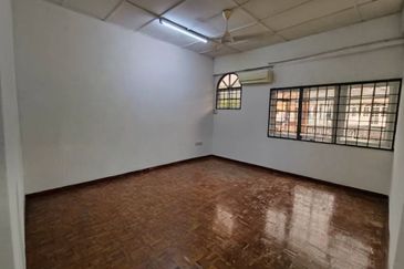 SL 6, Bandar Sungai Long