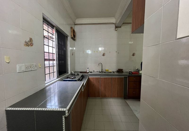 SL 6, Bandar Sungai Long