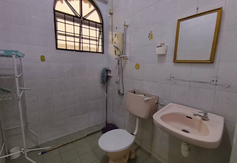 SL 6, Bandar Sungai Long