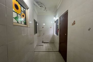 SL 6, Bandar Sungai Long