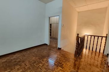 SL 6, Bandar Sungai Long