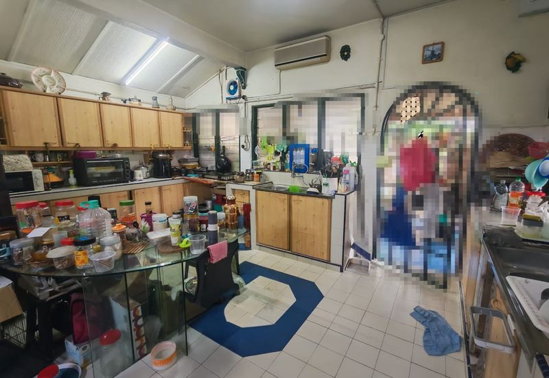 SL7, Bandar Sungai Long