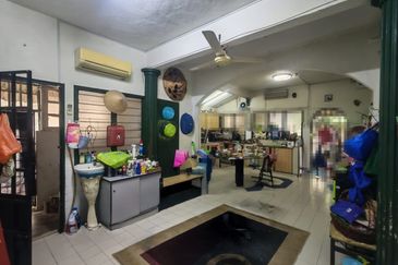 SL7, Bandar Sungai Long