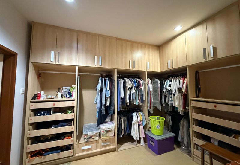 SL 4, Bandar Sungai Long