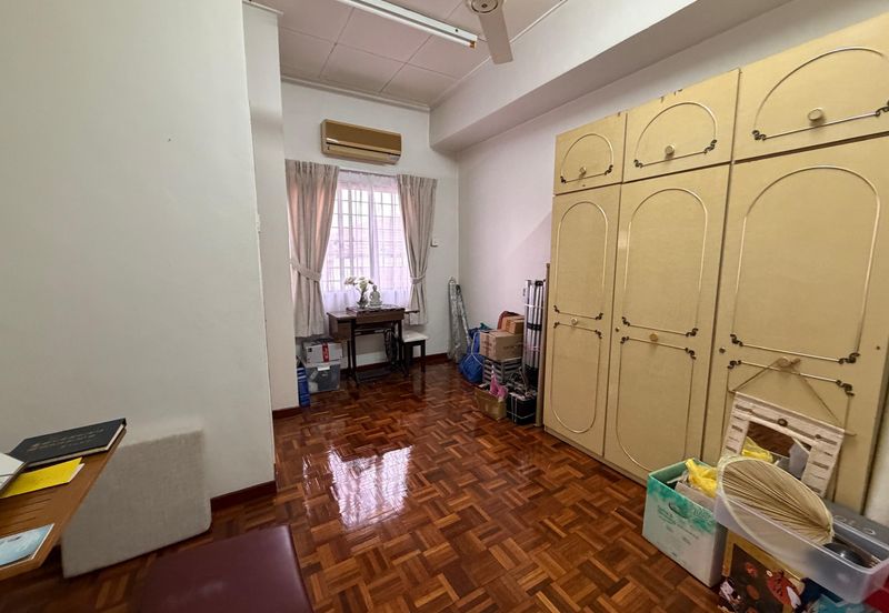 SL 4, Bandar Sungai Long