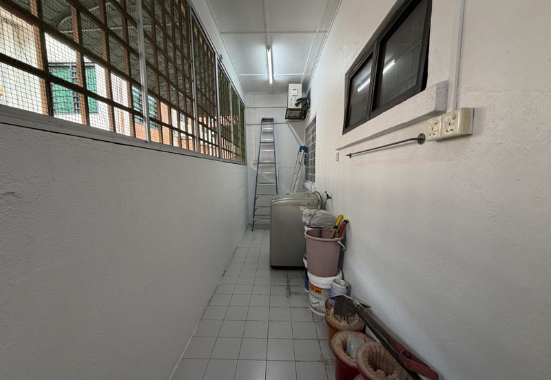 SL 4, Bandar Sungai Long