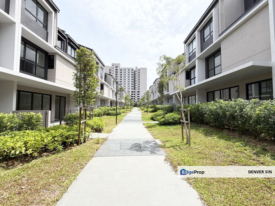 2.5 sty Garden Terrace Home @ Hayat Villa Bukit Serdang, Seri Kembangan, Serdang Raya, Selangor, Freehold, Gated Guarded, New VP, Grade AA, Selangor, Seri Kembangan