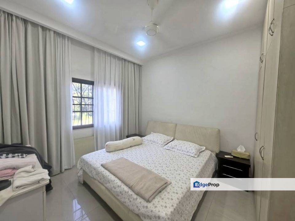 Fully Furnished Townhouse Country Heights Kajang for Sale, Selangor, Country Heights