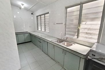 Seksyen 2, Bandar Country Homes