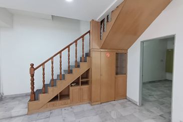 Seksyen 2, Bandar Country Homes