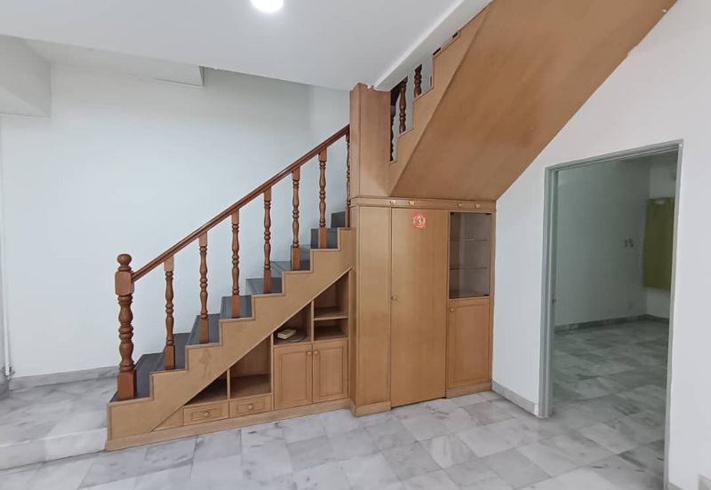 Seksyen 2, Bandar Country Homes