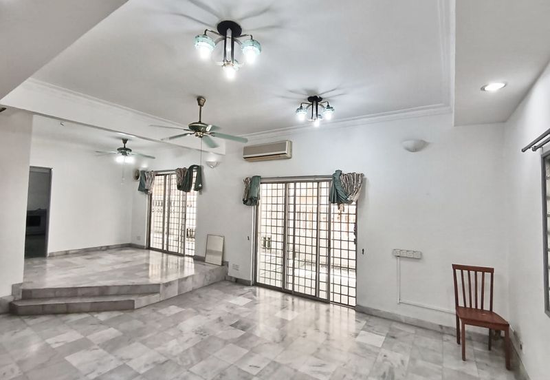 Seksyen 2, Bandar Country Homes