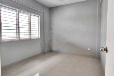 Pangsapuri Seri Mas, Taman Pinggiran Putra