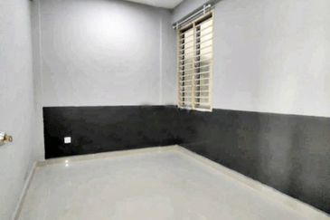 Pangsapuri Seri Mas, Taman Pinggiran Putra