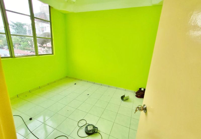 Desa Putra Apartments