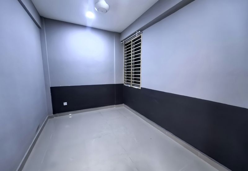 Pangsapuri Seri Mas, Taman Pinggiran Putra