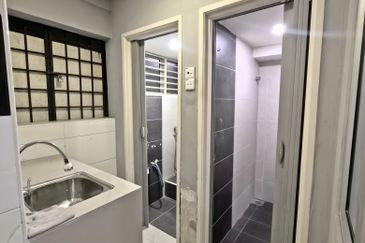 Pangsapuri Seri Mas, Taman Pinggiran Putra