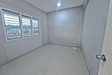 Pangsapuri Seri Mas, Taman Pinggiran Putra