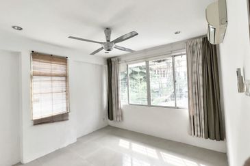 Semi-D 2 Storey House Taman Desa for Sale