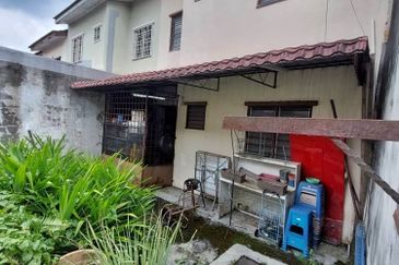 2 Storey Taman Lestari Perdana Seri Kembangan for Sale