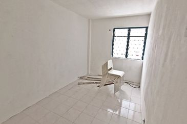 Ground Floor Pandan Indah Flat For Rent 