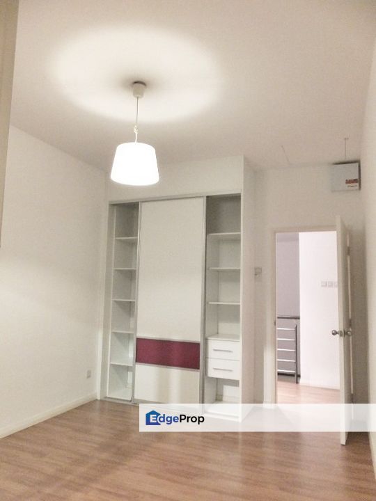 3 Storey Meadow Lakefield Sungai Besi For Sale, Kuala Lumpur, Sungai Besi