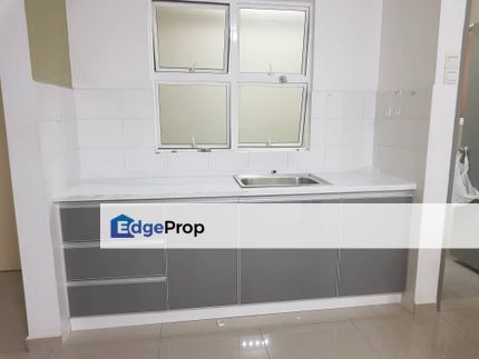 The zest condo for rent partly furnished unit bandar kinrara 9 puchong, Selangor, Bandar Kinrara Puchong