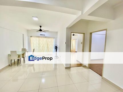Casa tropika condominium for rent partially furnished unit 2 car park batu 14 puchong, Selangor, Puchong