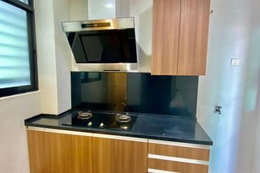 Zefer Hill Residence