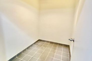 Zefer Hill Residence