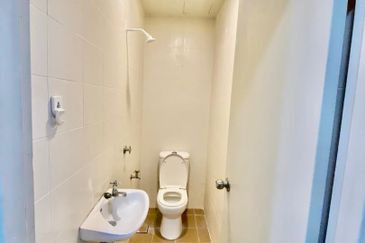 Zefer Hill Residence