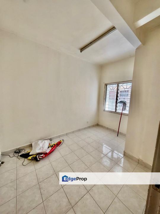 2 storey terraced house for rent taman putra prima puchong, Selangor, Puchong