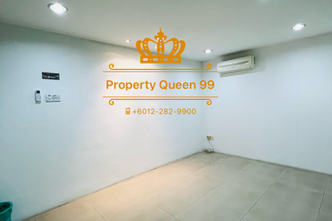 Bandar Puteri Puchong Shop Office walking to LRT