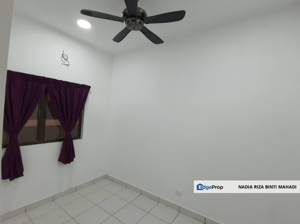 Partially furnished 2+1 bedrooms serviced residences @ Residensi Lili, Nilai, Negeri Sembilan, Nilai