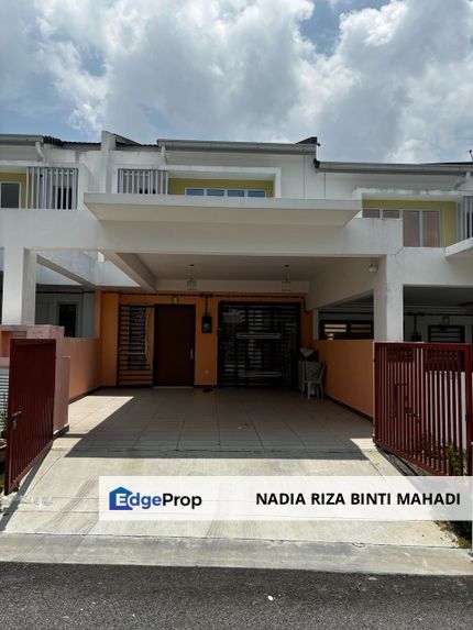 Fully Extended & Partially Furnished 2-storey Terrace in Tiara Sendayan, Negeri Sembilan, Seremban