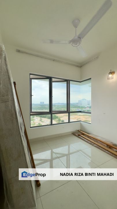 Brand New Corner 3R2B Unit Facing Lake & Park in Vega Residency, Cyberjaya, Selangor, Cyberjaya