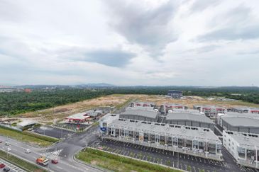 Suria Industrial Park (SIP)