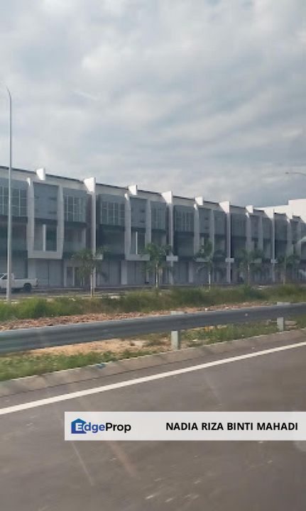 Endlot 3 Storey Shoplot @ Suria Industrial Park, Sepang, Selangor, Sepang