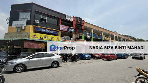 Tenanted Intermediate Shop Lot Units at Laguna Biru Kundang, Rawang, Selangor, Rawang