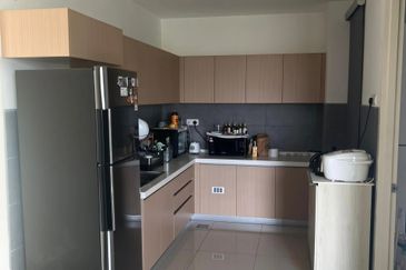 Lake Point Residence