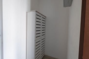 Lake Point Residence