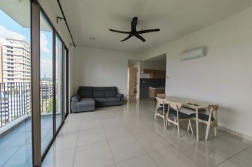 Lake Point Residence