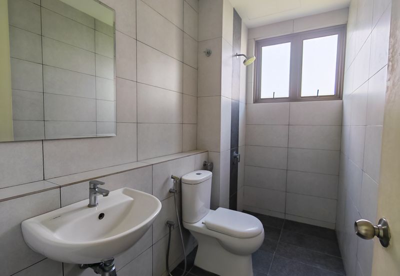 Lake Point Residence