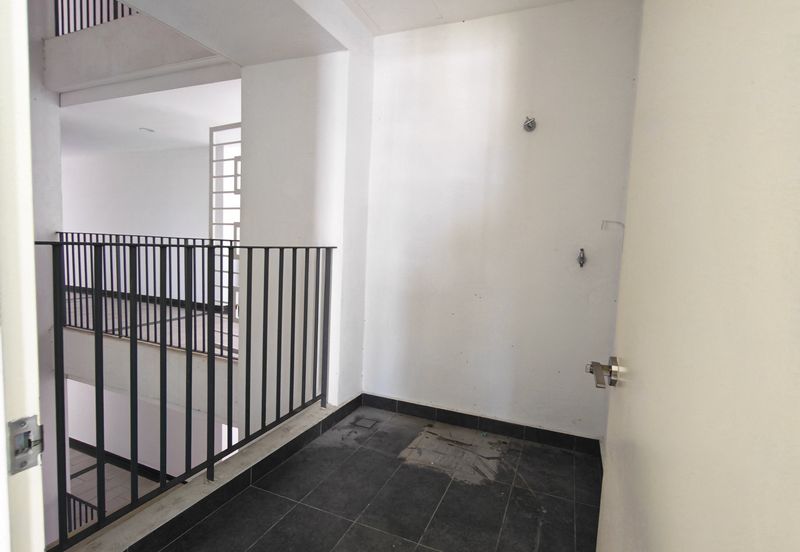 Lake Point Residence