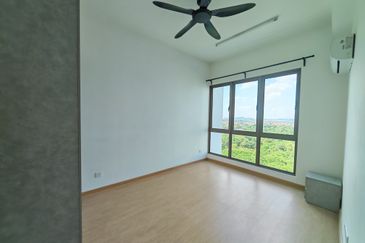 Lake Point Residence