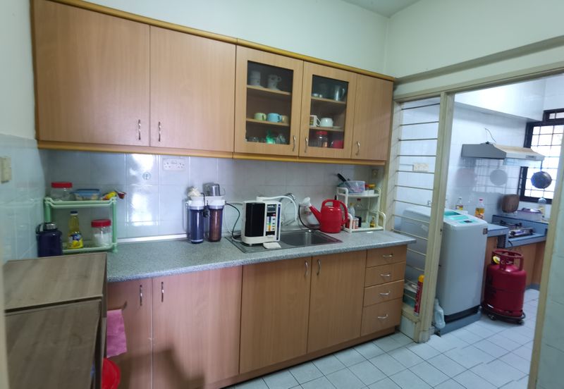 Anjung Hijau (Greenfield Apartment)