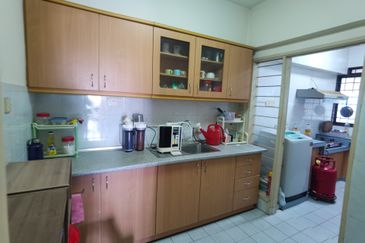 Anjung Hijau (Greenfield Apartment)