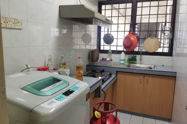 Anjung Hijau (Greenfield Apartment)